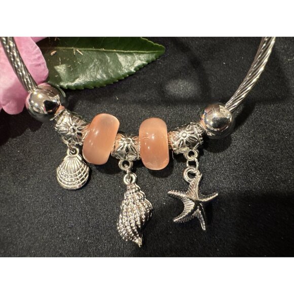 Mint Stainless Steel Crystal Starfish Shell Charm Silvertone Bangle Bracelet NEW - Picture 3 of 7